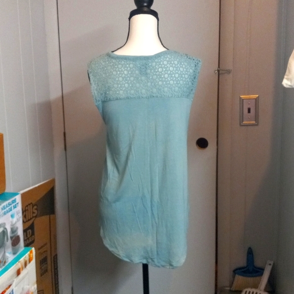 Tank top - Picture 2 of 6